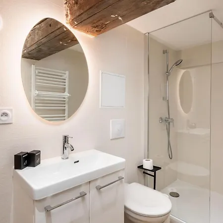 Authentic Duplex On The Quays Historic Old Apartman
