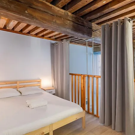 Authentic Duplex On The Quays Historic Old *